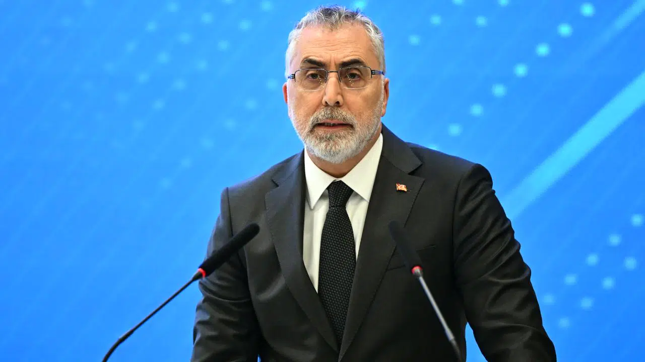 Bakan Işıkhan'dan Emeklilere Zam Müjdesi