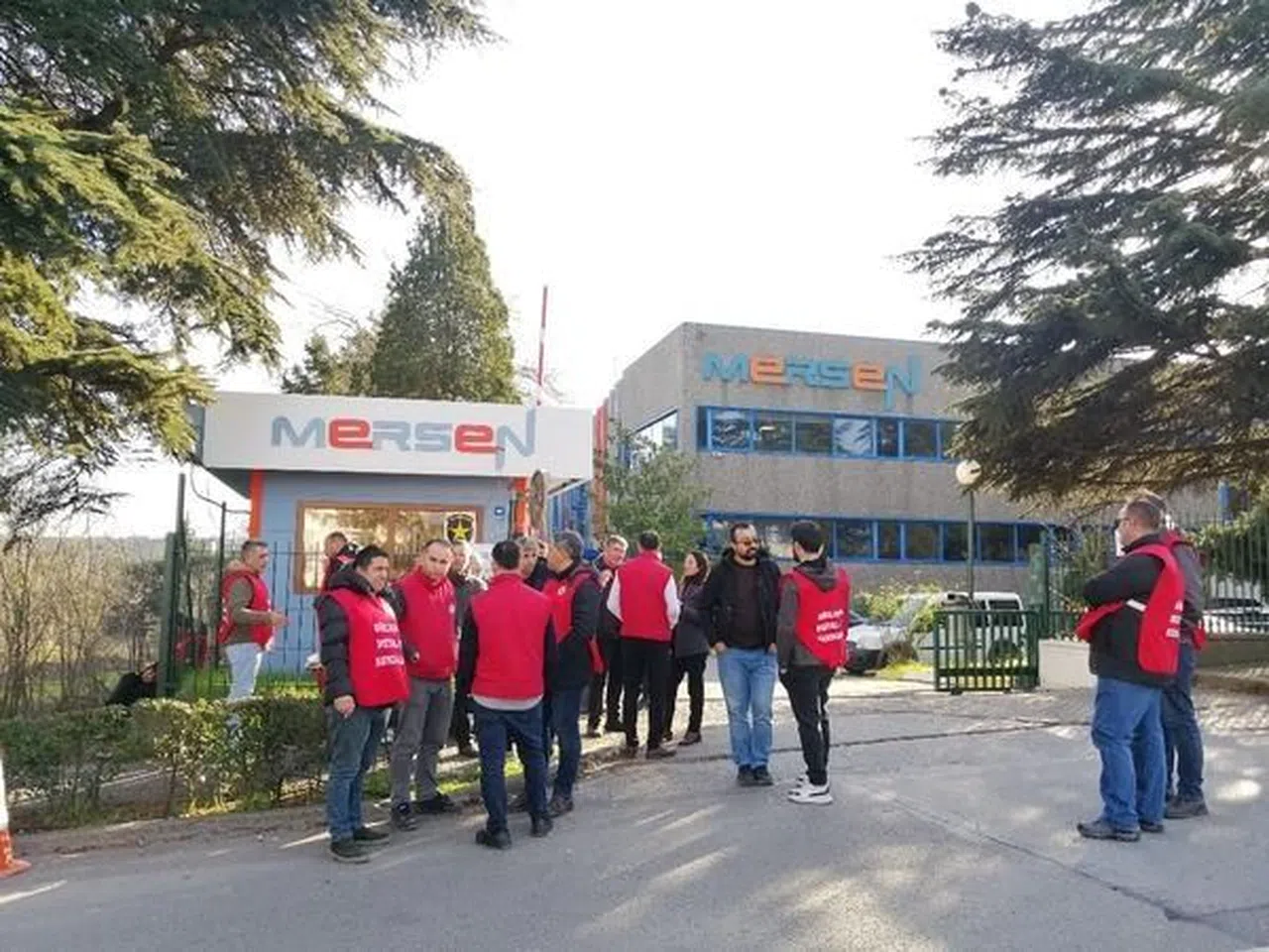 Kocaeli Mersen Fabrikası İşçileri Greve Hazırlanıyor