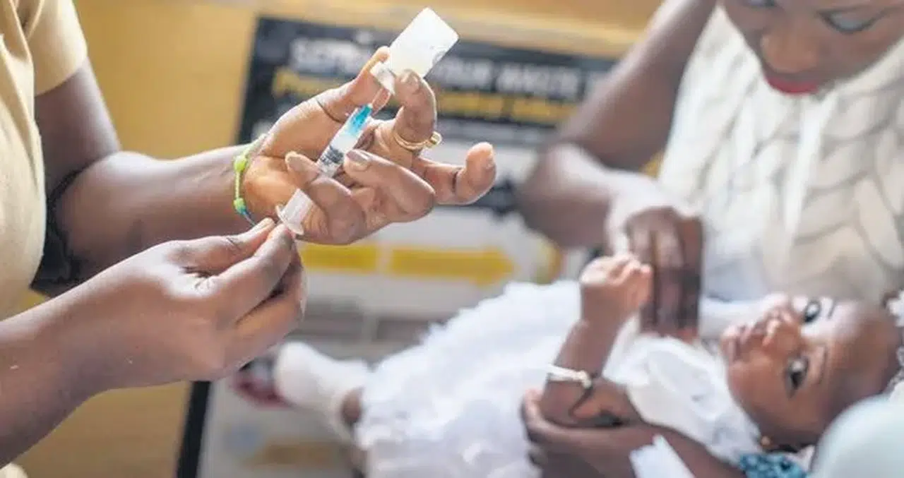 Bebeklerde Sıtma Tedavisinde Tarihi Gelişme: İlk İlaç Onaylandı