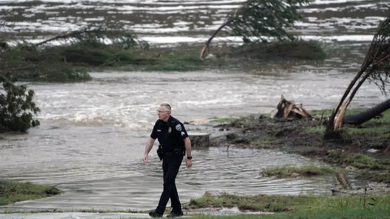 Texas'ı Vuran Sel Felaketi Can Almaya Devam Ediyor