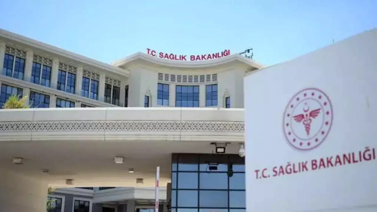 Sağlık Bakanlığı’ndan Kanser Taramalarında Yeni Dönem: SMS ile Erken Teşhis Çağrısı