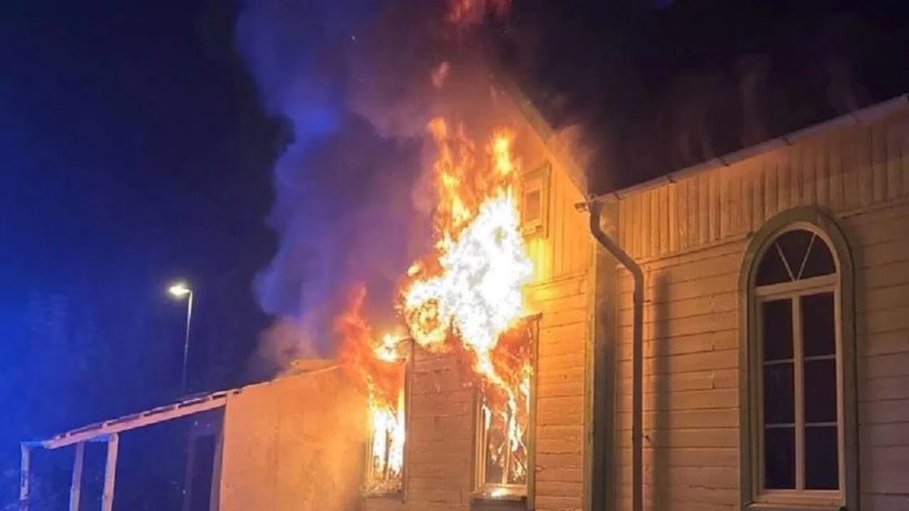 İsveç’te Cami Yangını: Kundaklama Şüphesiyle Soruşturma Başlatıldı