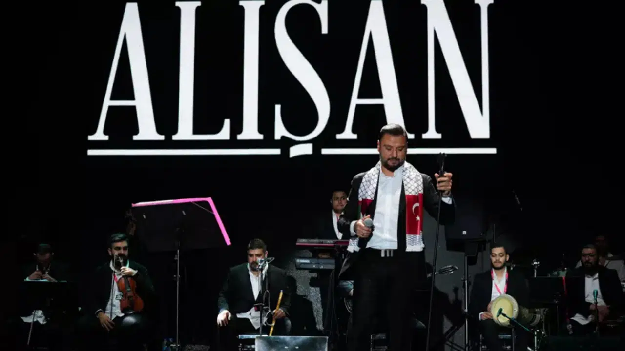 Alişan Bingöl’de sahne aldı: Gazze’ye destek mesajı verdi