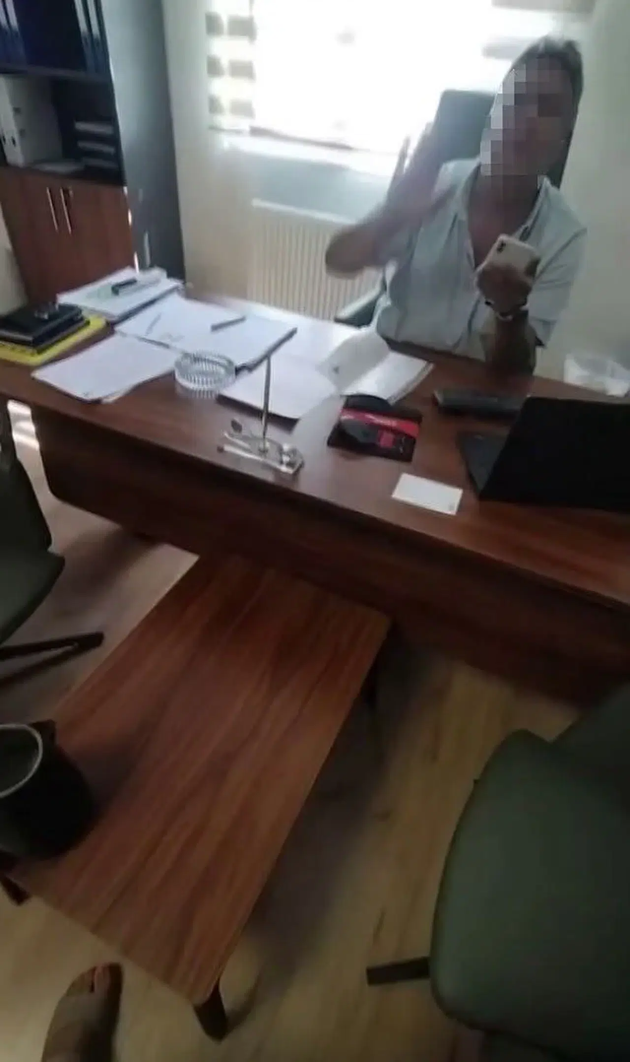 Körfez’de şantiyede olay: İşten çıkarılan kadın şefin üzerine kaynar su döktü