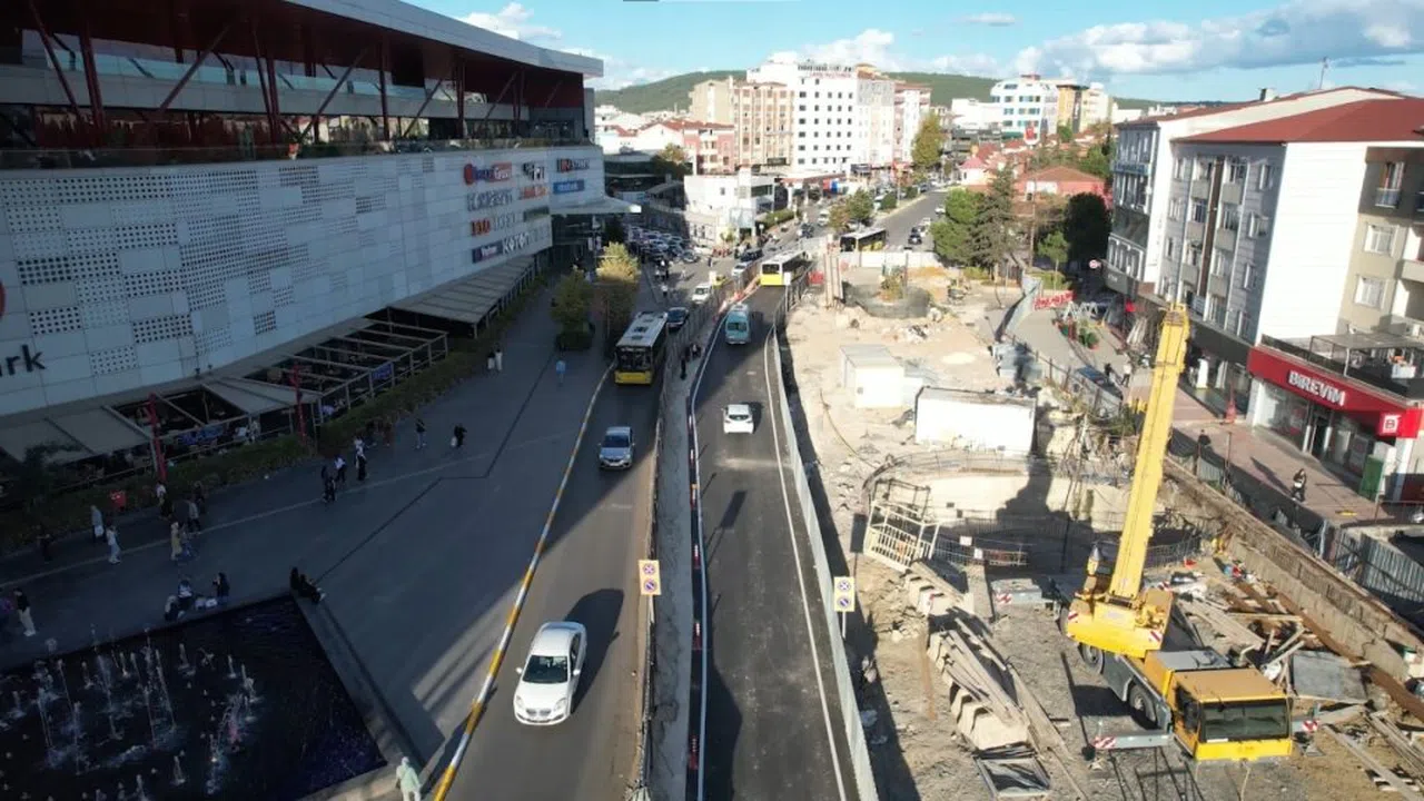 Sultanbeyli’de 5 Yıl Sonra Yol Sevinci: Trafiğe Açılan Cadde Vatandaşları Mutlu Etti