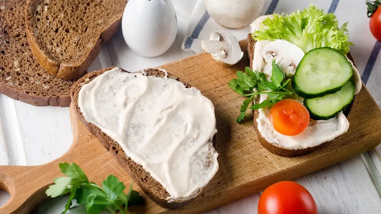 Kahvaltıda Labne Tüketenlere Uyarı: Kalp ve Damar Sağlığına Dikkat