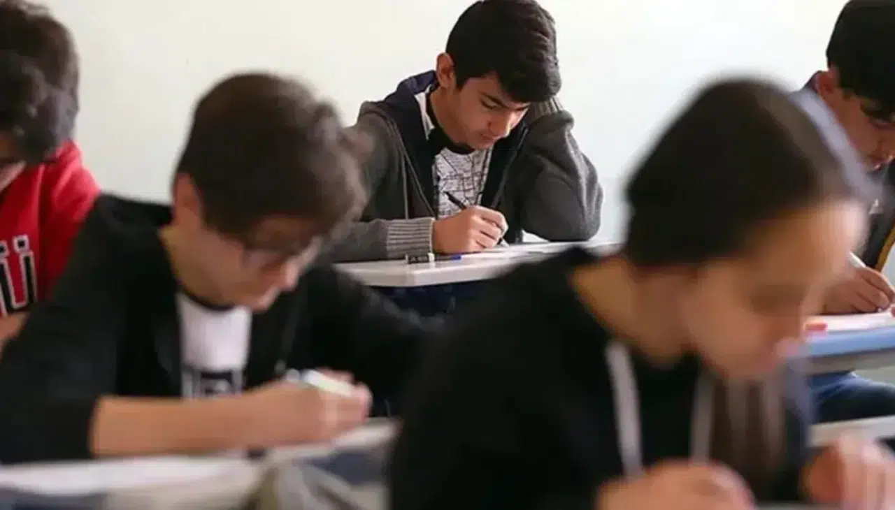 4+4+4 Sistemi Değişiyor: Milli Eğitim Bakanlığı’ndan Esnek Lise Dönemi Hazırlığı!