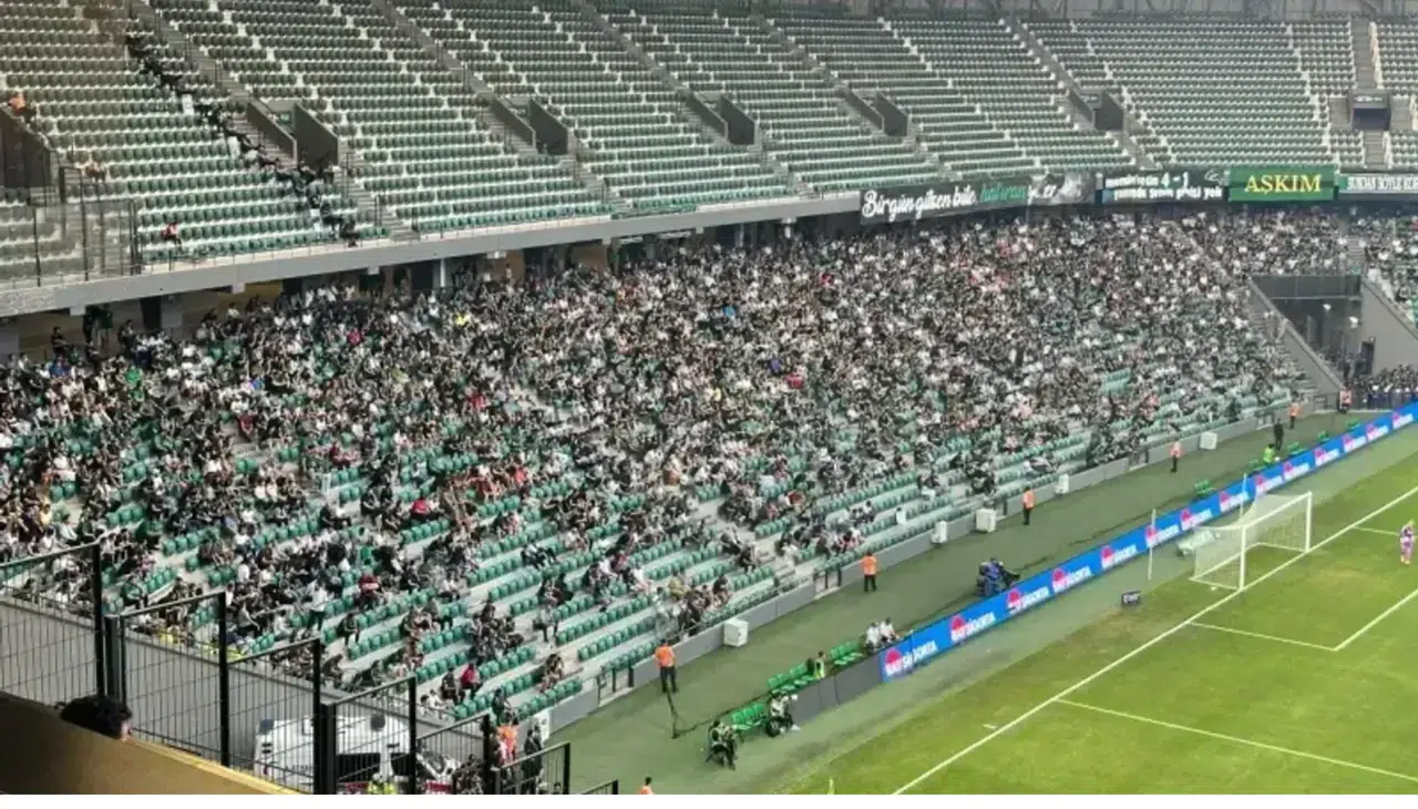 Kocaelispor Taraftarından Büyük İlgi! Kale Arkası Kombineleri Rekor Sürede Tükendi