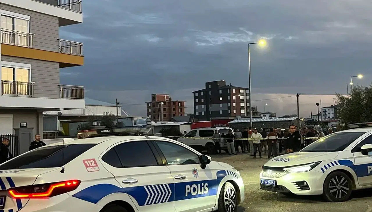 Antalya’da Aile Faciası: Polis Memuru Eşi ve İki Çocuğunu Silahla Öldürdü