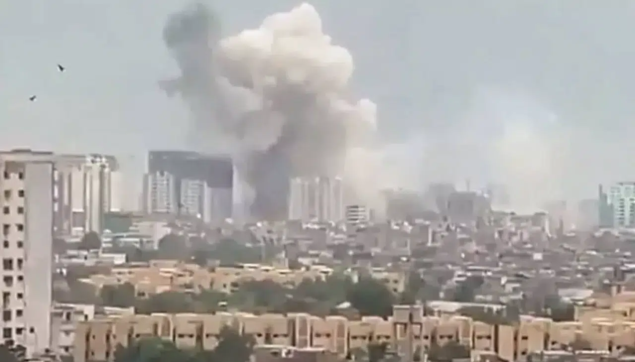 Pakistan’da Havai Fişek Fabrikasında Şiddetli Patlama: Ölü ve Yaralılar Var