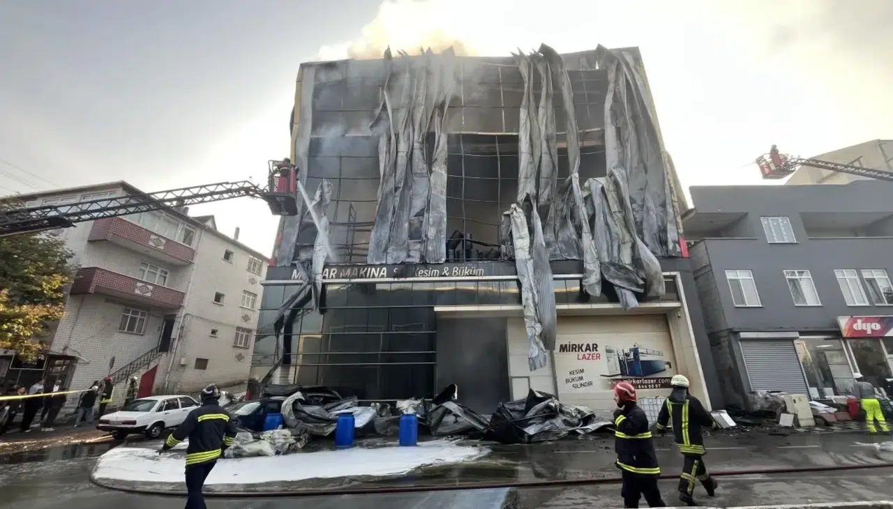 Kocaeli’de Parfüm Deposunda Feci Yangın: 2’si Çocuk 6 Kişi Hayatını Kaybetti