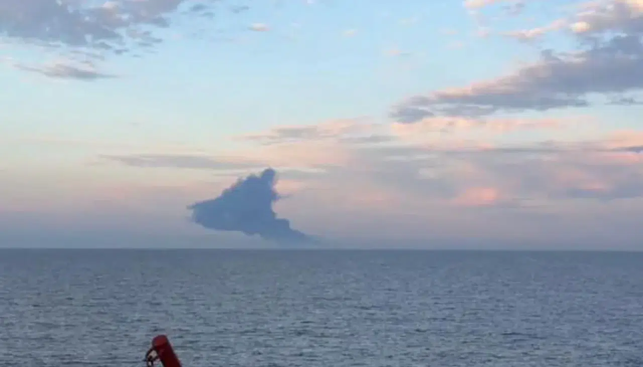 Kocaeli Açıklarında Büyük Alarm: Rusya’ya Giden Tankerde Patlama ve Yangın! Mürettebat Son Anda Kurtarıldı