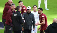 Metin Diyadin Maçın Başında Tribüne Gönderildi