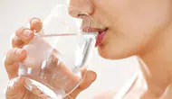 Uzmanlar Uyarıyor: Yeterince Su İçmemek Vücutta Sessiz Tehlikelere Yol Açıyor