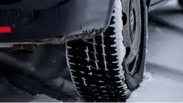 Zorunlu Kış Lastiği Dönemi Uzadı: Yeni Tarihler Resmen Açıklandı