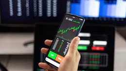 9 Yıllık Sessizlik Bozuldu: Ünlü İsme Ait Olduğu İddia Edilen Cüzdan Ethereum Satıp Bitcoin Cash Topladı