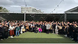 İzmir'de Kırkpınar Ailesi Bayram Geleneğini Yoğun Katılımla Sürdürdü