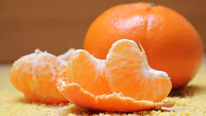 Mandalinada Şaşırtan Gerçek Ortaya Çıktı: En Değerli Bölümü Yıllardır Farkında Olmadan Atıyoruz