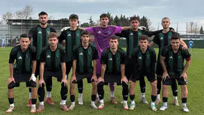 Gölcükspor U-19, İstanbul Çamlıcaspor'a Yenildi