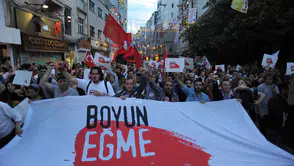 Paris'te Öğrenci Gösterileri Protestoları Kapsadı
