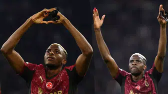 Galatasaray’dan Amsterdam’da Tarihi Zafer: Cimbom Ajax’ı 3-0 Mağlup Etti