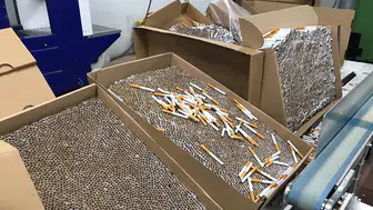 Kocaeli’de Dev Kaçak Makaron Operasyonu! 50 Bin Dolu Makaron Ele Geçirildi