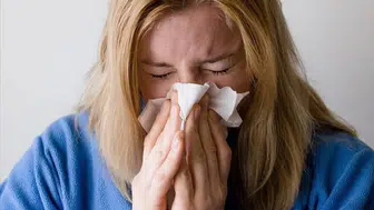 Haftalarca Geçmeyen Burun Akıntısı Ciddi Hastalıkların Habercisi Olabilir