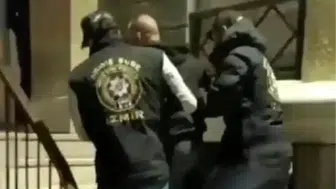 Silahlı Yağma Suçundan Aranan Zanlı İzmir'de Ele Geçirildi