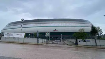 Yeni Işık Şovlarıyla Maç Atmosferi Gelişiyor