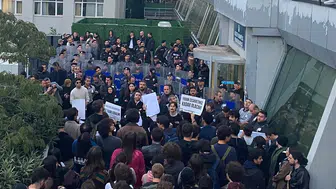 Lyon'daki Protestolar Şehirde Yıkıma Neden Oldu