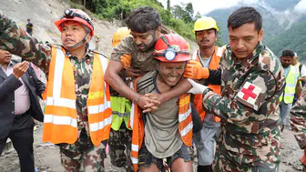 Nepal'da 9 Gün Mahsur Kaldılar