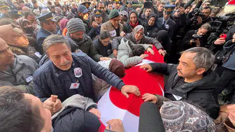 Osman Çelik Kimdir?