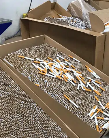 Kocaeli’de Dev Kaçak Makaron Operasyonu! 50 Bin Dolu Makaron Ele Geçirildi