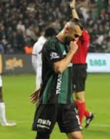 Kocaelispor’a 56 Blok, Fenerbahçe’ye 18 Blok Cezası: Taraftarlardan Çifte Standart Tepkisi Büyüyor