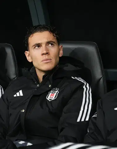 Beşiktaş’ta Şok Anlar: Yeni Transfer Kristjan Asllani Sahada 6 Dakika Dayanabildi