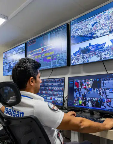 Tesla'dan Otonom Araç Müjdesi