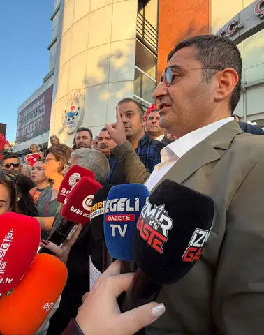Şarkıcı Nil Özalp gözaltına alındı
