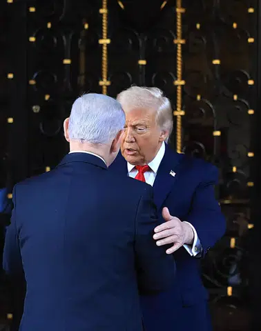 Trump, Netanyahu'ya Desteğini Açıkladı