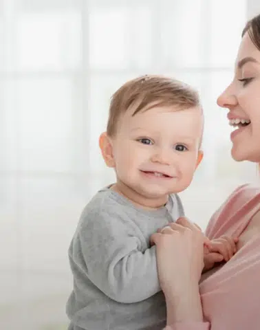 Dişli Doğan Bebekler Neden Görülüyor? Uzmanlardan Aileleri Rahatlatan Açıklamalar