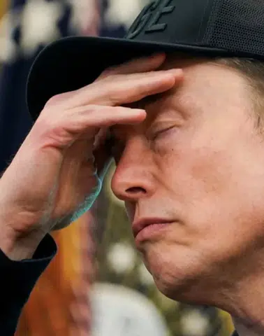 Elon Musk’ın Rotası Değişti: Mars Hedefi Geri Planda, Ay Planları Ön Planda