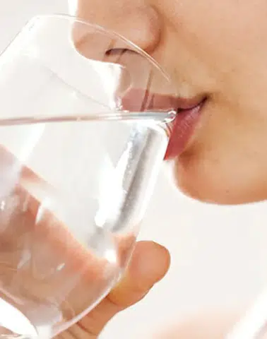 Uzmanlar Uyarıyor: Yeterince Su İçmemek Vücutta Sessiz Tehlikelere Yol Açıyor