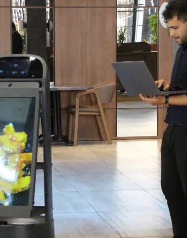 Garson Robot Sorun Yaşadı