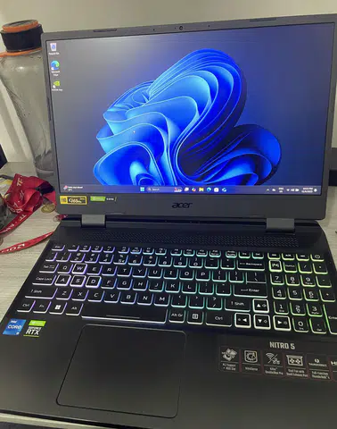 Acer'ın Üç Ekranlı Monitörü Geliyor