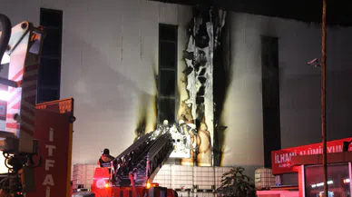 Kocaeli Başiskele'de Kimya Fabrikasında Yangın Endişe Yarattı