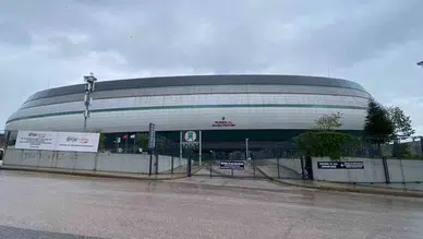 Yeni Işık Şovlarıyla Maç Atmosferi Gelişiyor