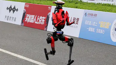 Çinli Robot Yarışlarda Rekor Kırdı
