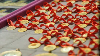 Gram Altın 10 Bin TL Olur mu? Uzman İsim 2026 İçin Net Tarih ve Senaryoları Paylaştı