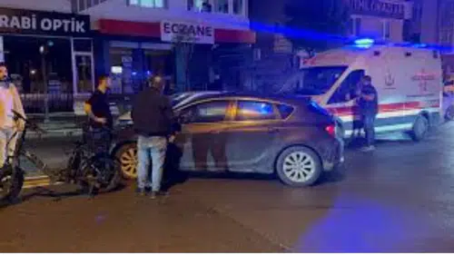 Darıca’da Otomobil ile Elektrikli Bisiklet Çarpıştı: Hastane Yakınında Korkutan Kaza