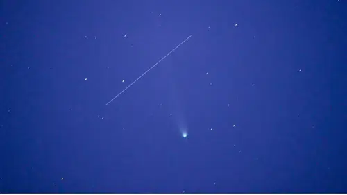 Van Semalarında Büyüleyici Görüntü: Lemmon Kuyruklu Yıldızı Göz Kamaştırdı