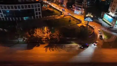 Bursa’da AVM’de Gerilim! Bekçilere Silah Gösteren Şüpheli Gözaltına Alındı